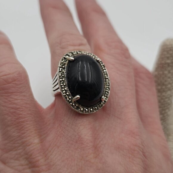 Size 6 Sterling Silver Worn Onyx And Marcasite Ring A1785 - Picture 5 of 9